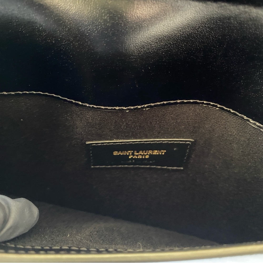 BNIB - Saint Laurent | Smooth Shiny Calfskin Medium Envelope Pouch Clutch - Picture 10 of 17
